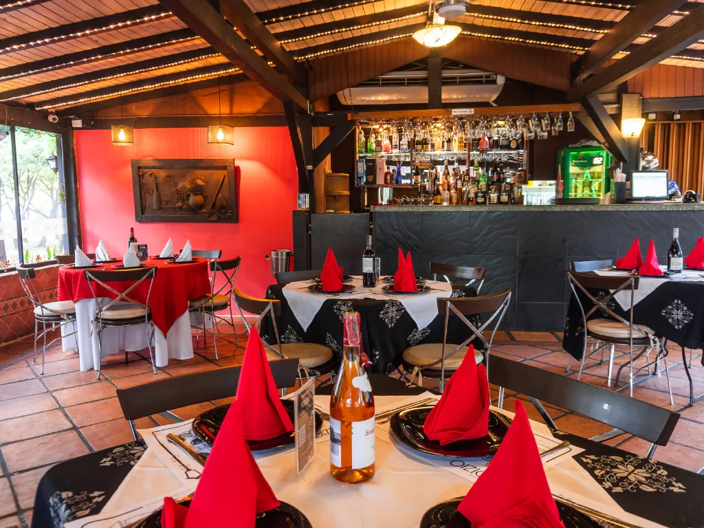 Salón Rodízio y cavas de vinos selectos